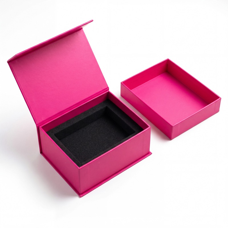 Кашированная коробка с магнитом