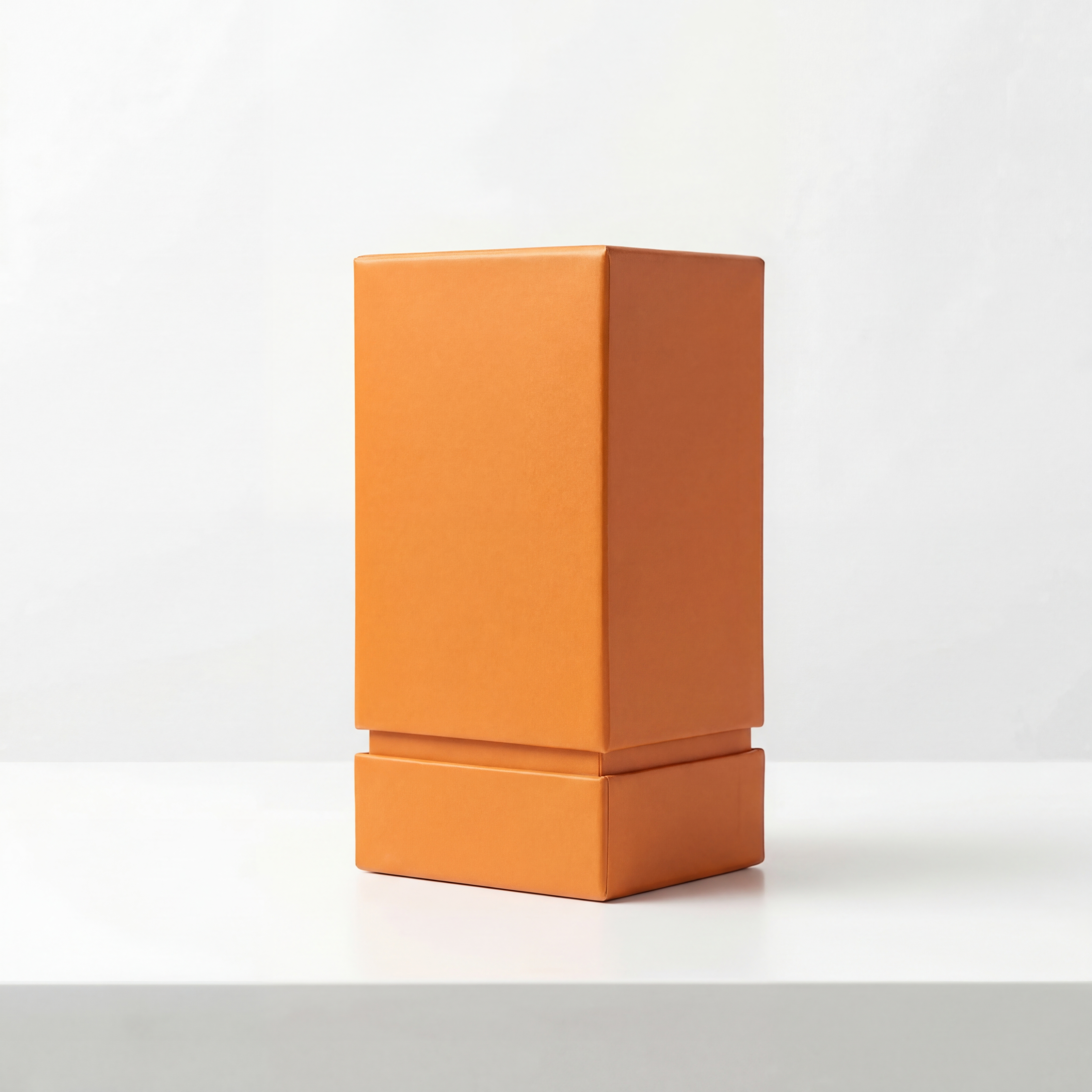 Оранжевая жёсткая коробка крышка-дно