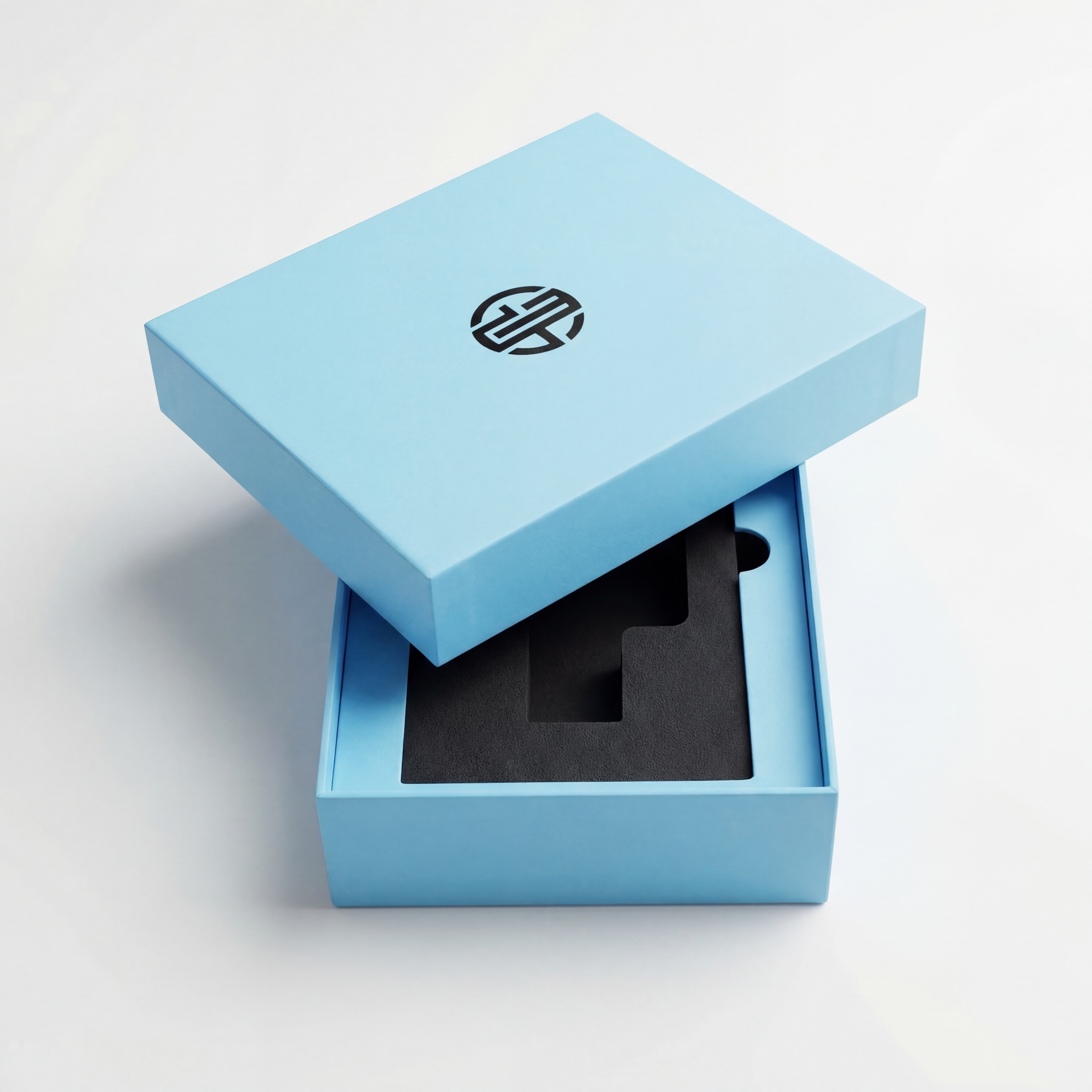 Голубая коробка крышка-дно с чёрным ложементом