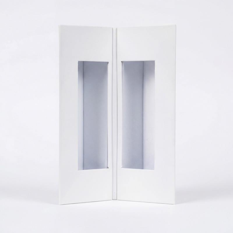 Коробка с ложементом — пример подарочной упаковки