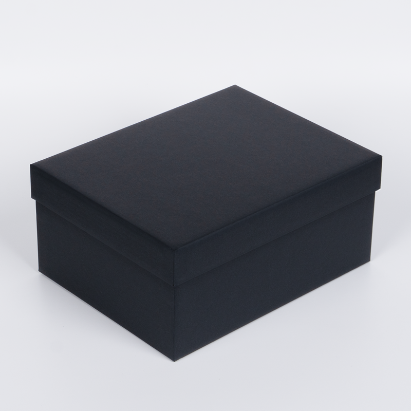 Чёрная подарочная коробка