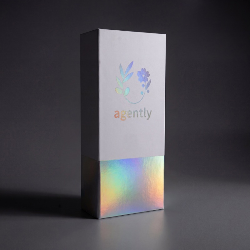 Agently — белая коробка с магнитом и голографическим тиснением
